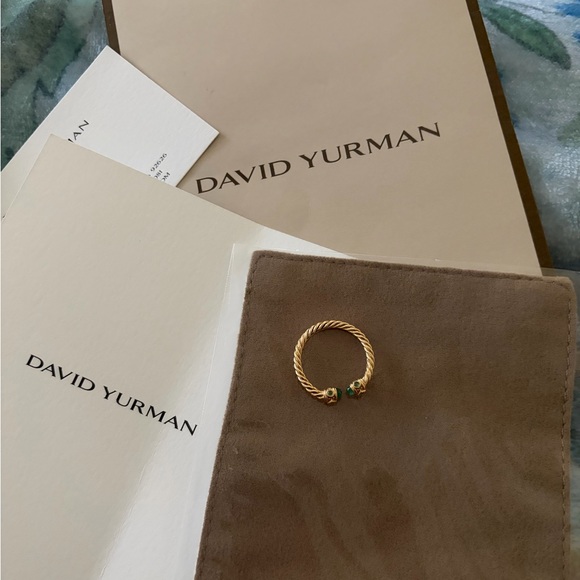 David Yurman RENAISSANCE® RING
18K Yellow Gold with Emeralds, 2.3mm - Picture 7 of 7